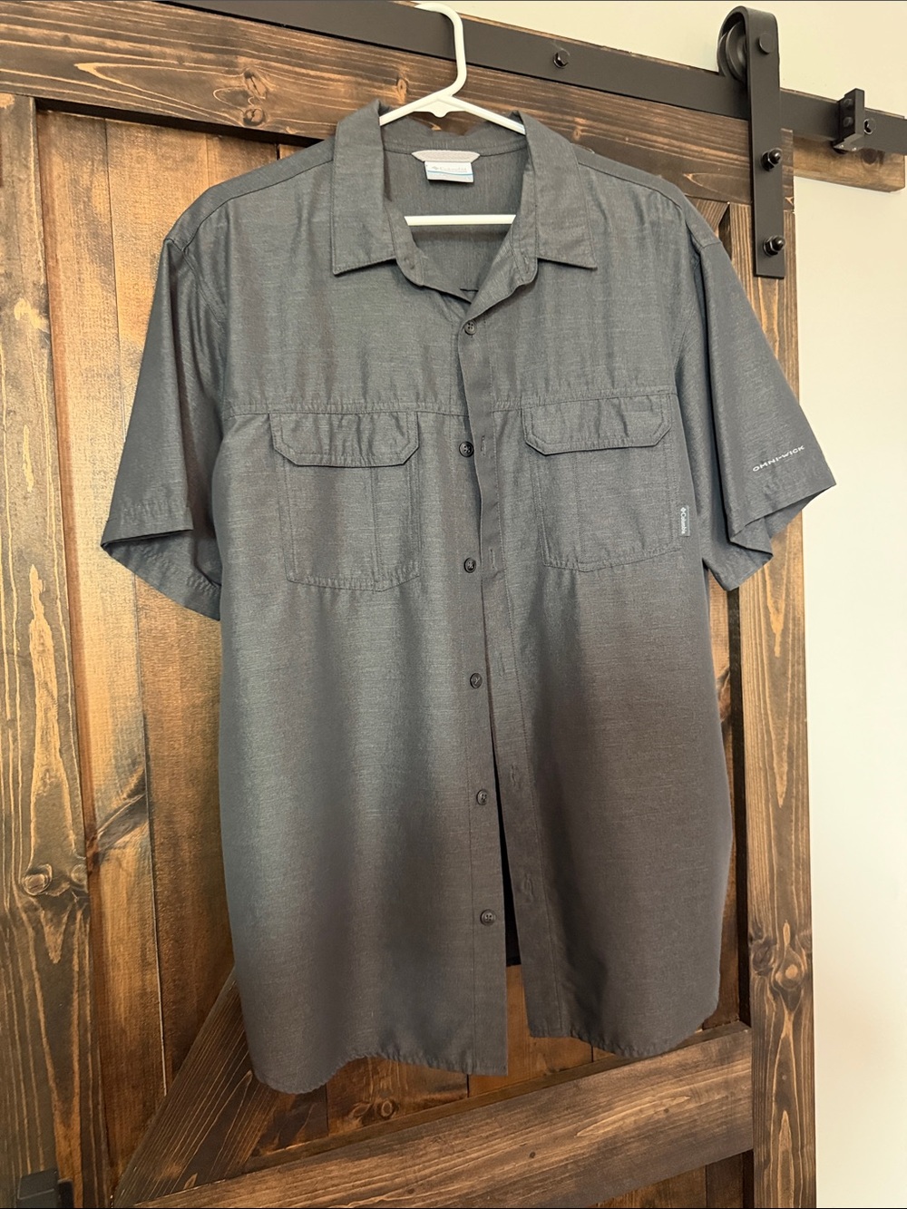 Men's Short Sleeve Button-Down Shirt - Charcoal Gray